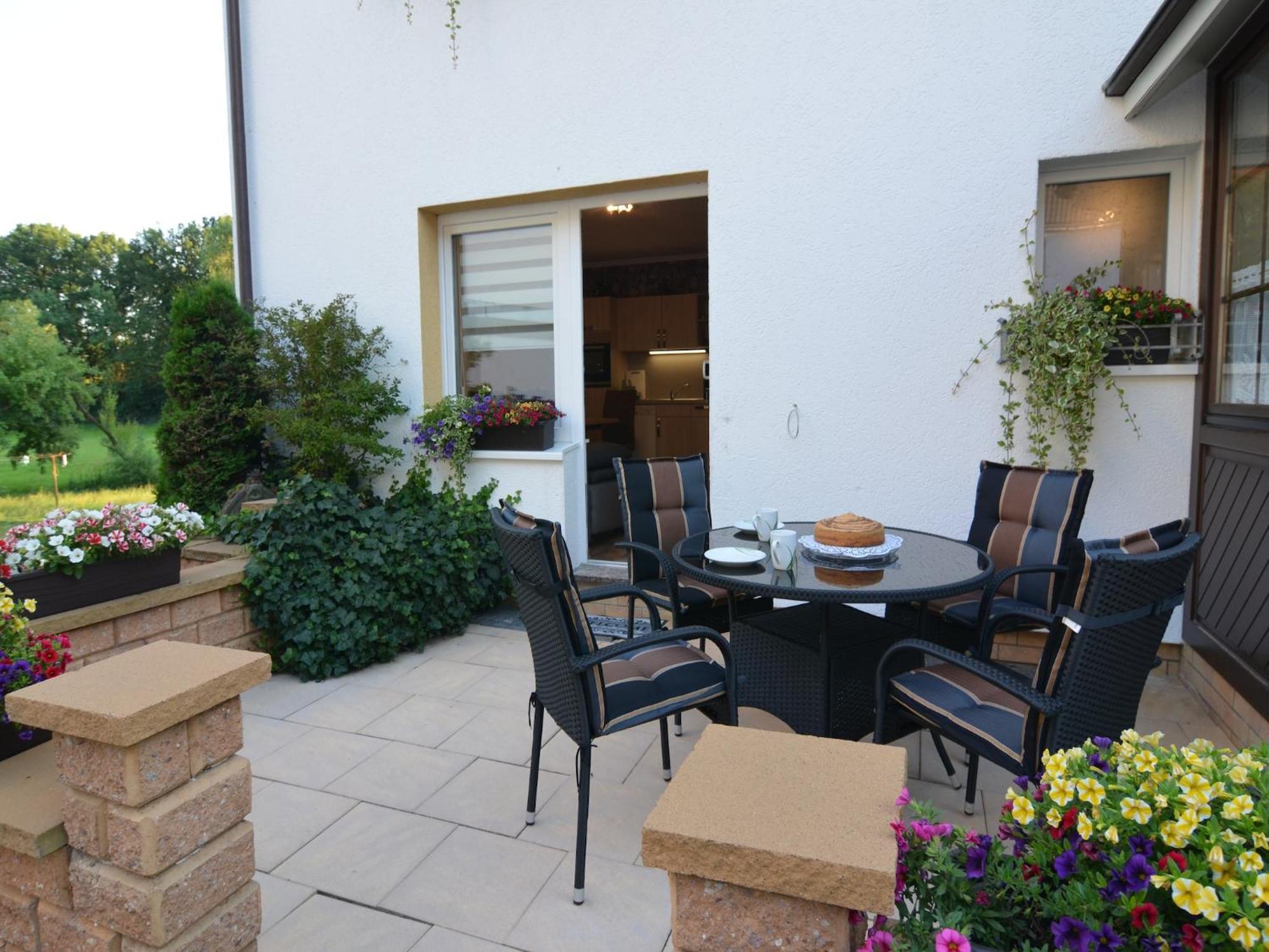Modern Holiday Home Idyllic Setting With Terrace Medebach Εξωτερικό φωτογραφία